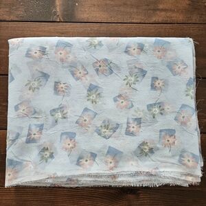Vintage Sheer Light Floral Pattern Fabric 1.5 x 7.6 yards Sewing Quilting